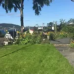 Med Panoramautsikt, Stor Uteplass Og 100 M Fra Badestrand Villa Bergen
