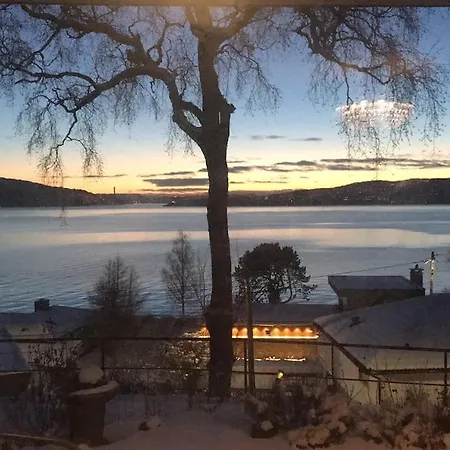 Villa Med Panoramautsikt, Stor Uteplass Og 100 M Fra Badestrand *
