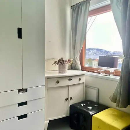 Med Panoramautsikt, Stor Uteplass Og 100 M Fra Badestrand Villa *
