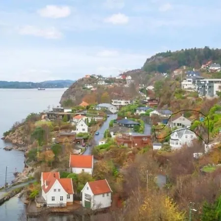 Med Panoramautsikt, Stor Uteplass Og 100 M Fra Badestrand Villa Bergen