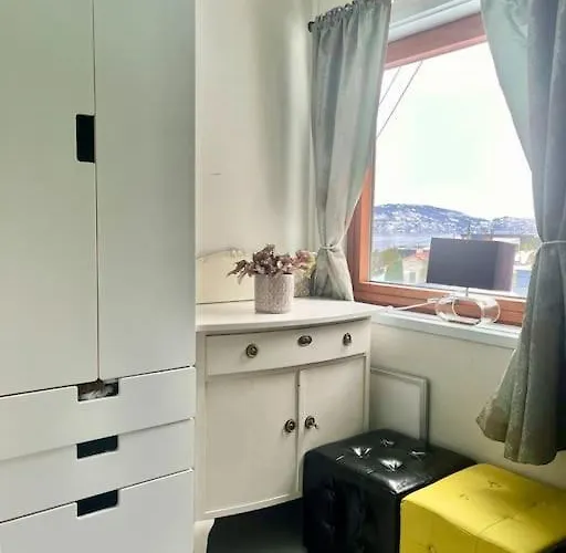 Med Panoramautsikt, Stor Uteplass Og 100 M Fra Badestrand Villa *
