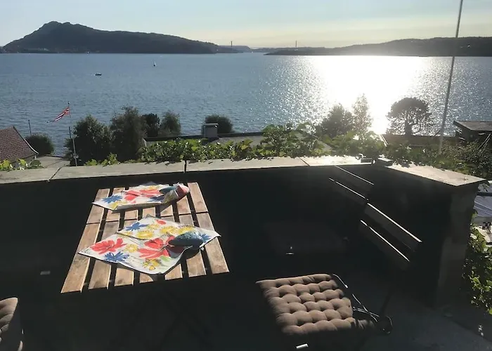 Med Panoramautsikt, Stor Uteplass Og 100 M Fra Badestrand Villa Bergen